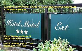 Motel Est